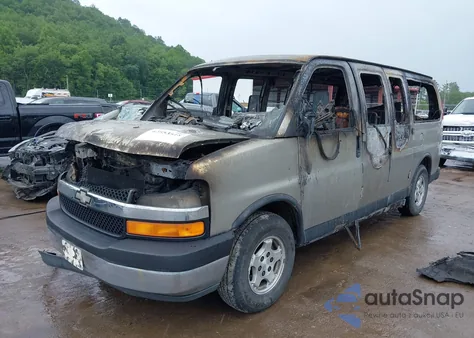 2004 Chevrolet Express из США, поврежденный, VIN 1GNFH15T041173083